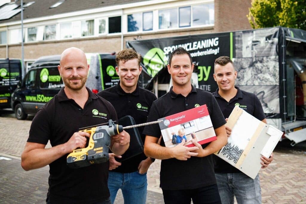 Deze afbeelding heeft een leeg alt-attribuut; de bestandsnaam is Groepsfoto-adviseurs-1-1024x683.jpeg